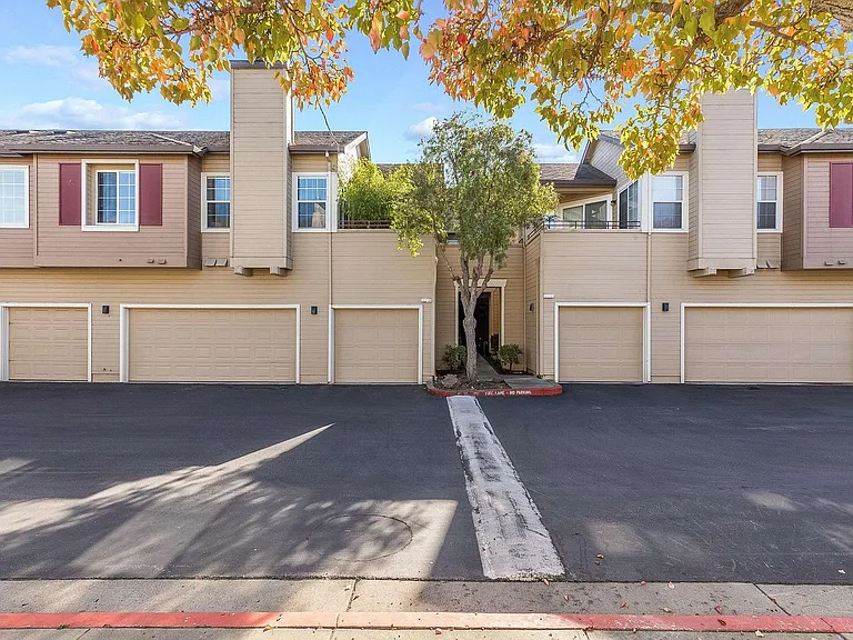 2527 Baywood Way — Photo 24