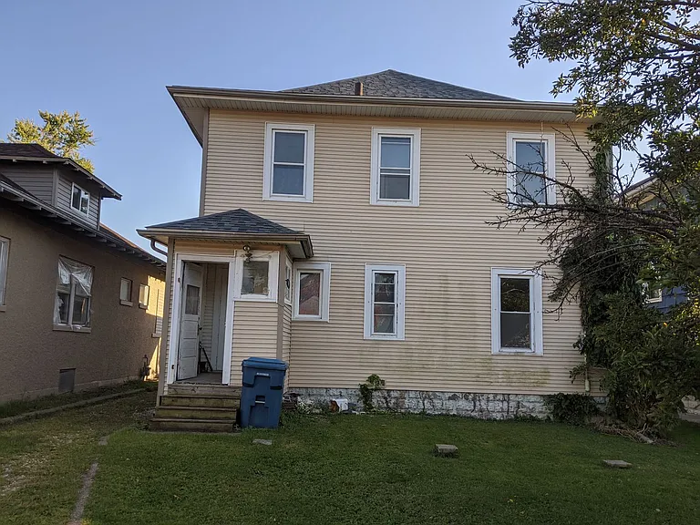 511 16th Ave — Photo 8