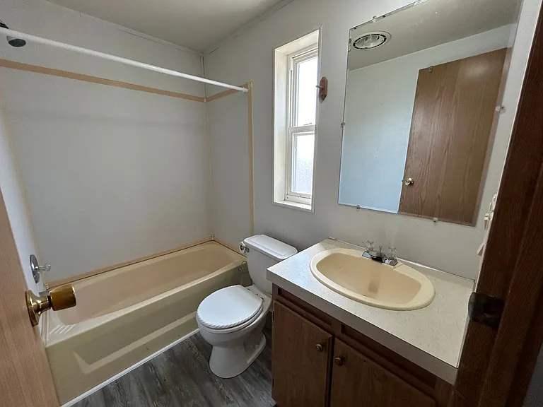 1315 S Federal Blvd #3 — Photo 43