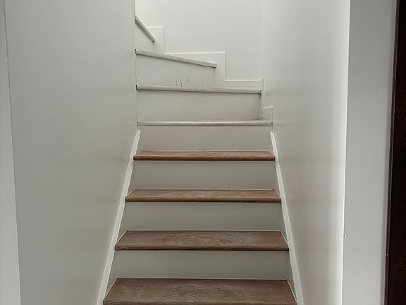 4th image of 132 W 134th St #Penthouse