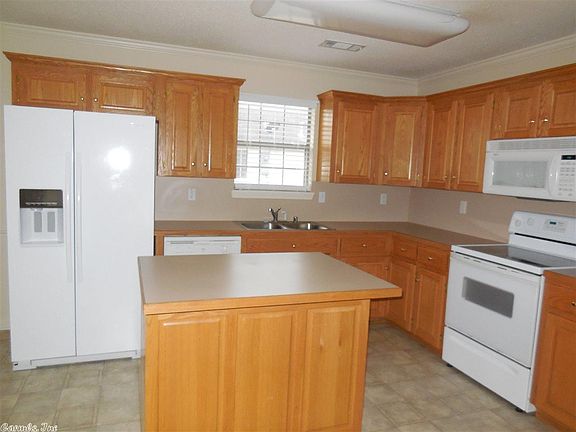 5th image of 3214 Greenfield Dr