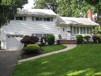1st image of 49 Pleasant Ave