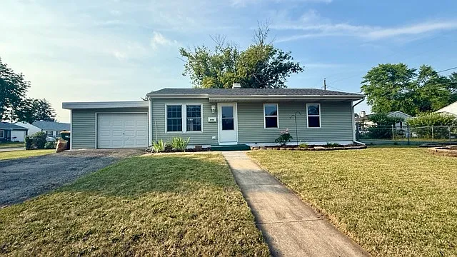 406 Belmont Dr — Photo 1