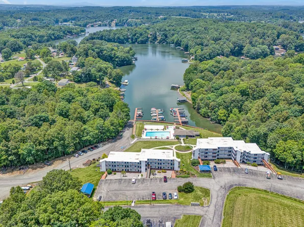 1085 Bluewater Dr Unit 120, Moneta, VA 24121