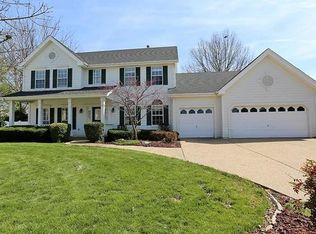 110 Creek View Dr, Saint Charles, MO