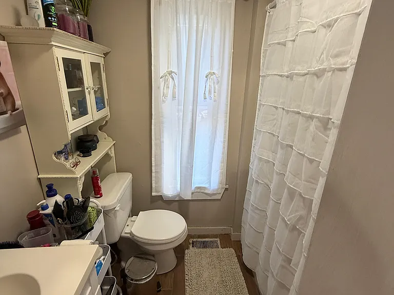 22 Clare St #4 — Photo 9