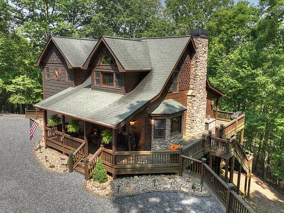 3rd image of 284 Vista Chalet Dr