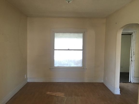 3rd image of 5534 W Van Buren St