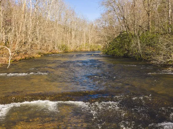 Ararat Hwy, Ararat, VA 24053