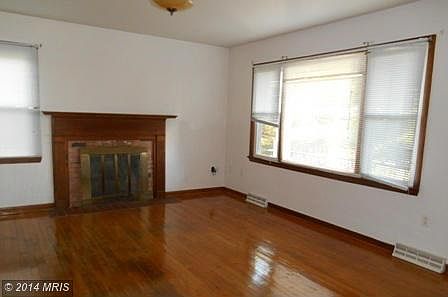 3rd image of 14541 Bentley Ln