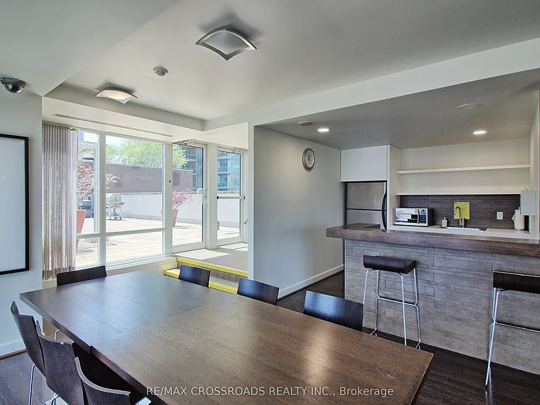 112 George St S #S805 — Photo 16