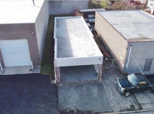 10 Wolfenden Ave, Collingdale, PA 19023