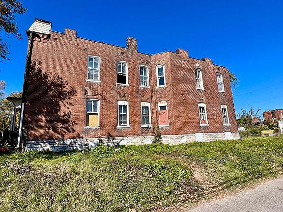 3rd image of 5029 Terry Ave