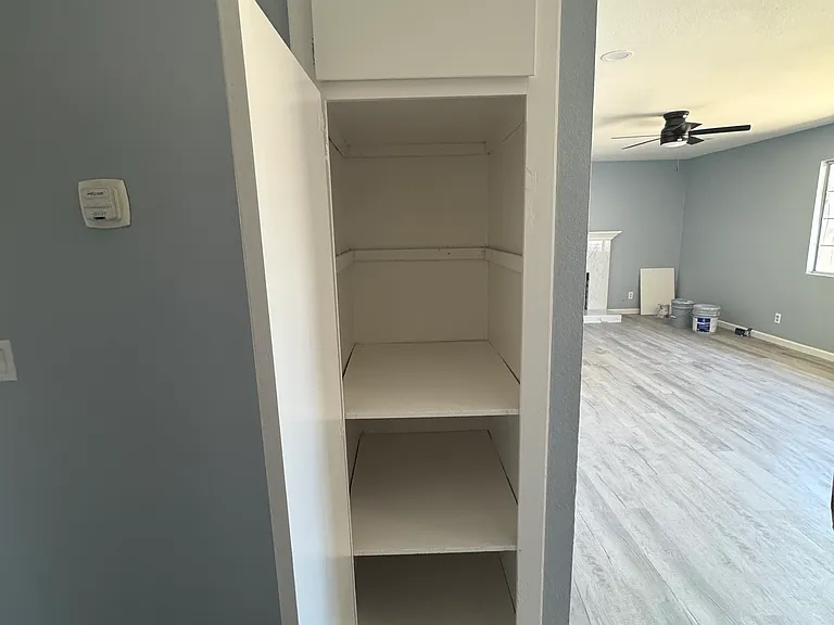 1123 Valerie St — Photo 10