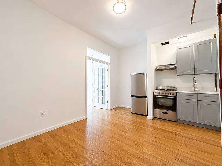 555 W 152nd St #3A — Photo 5