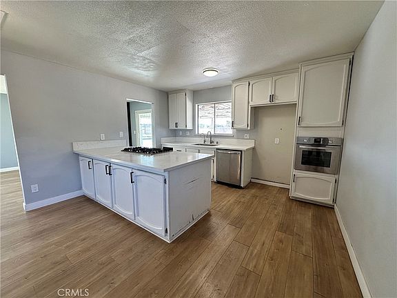 4th image of 1401 De Anza St