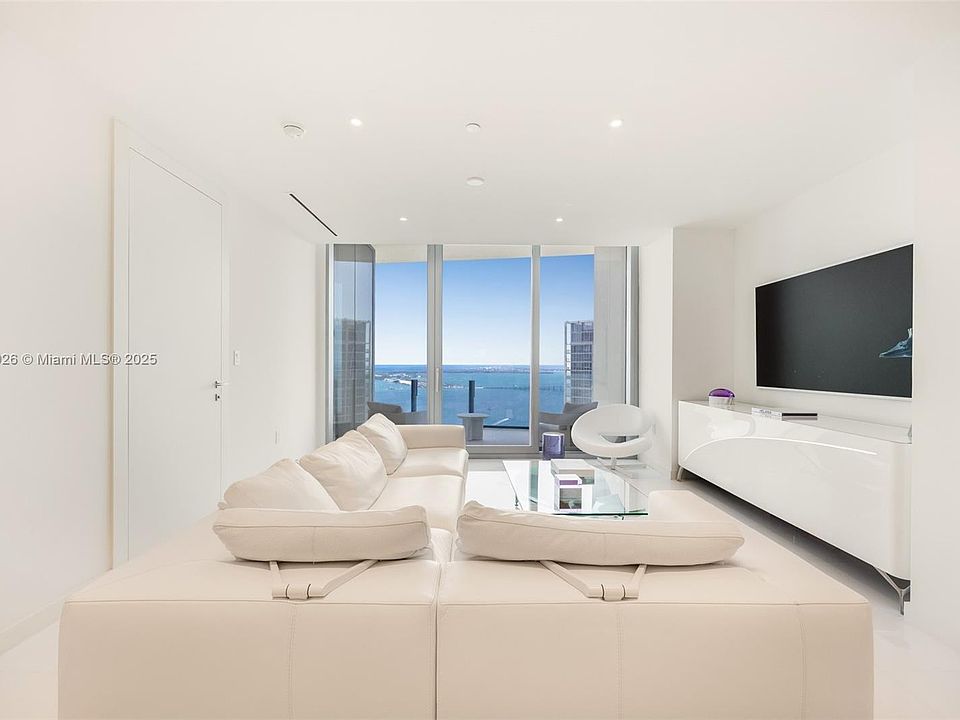 1st image of 300 Biscayne Boulevard Way #2407