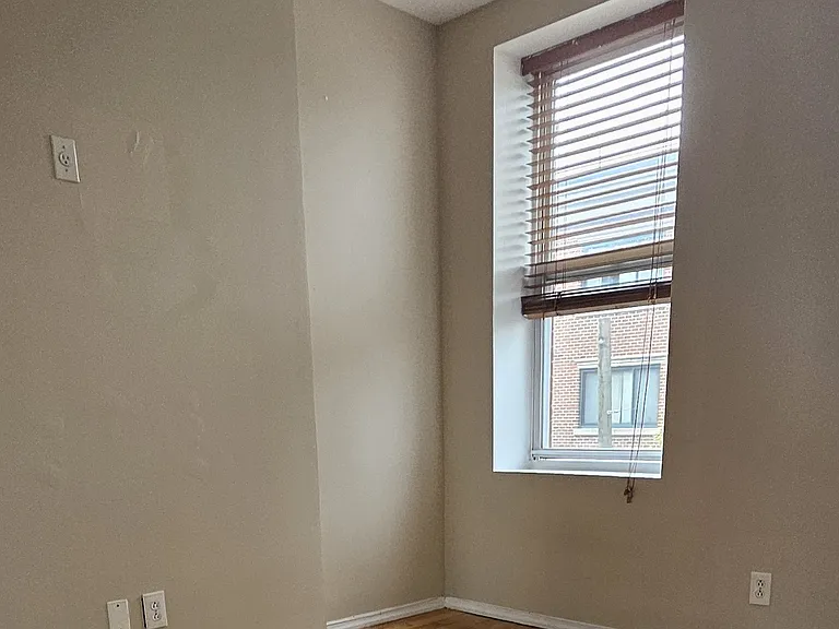 98 Maple St #3A — Photo 16