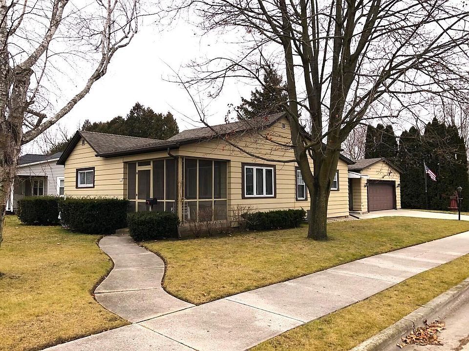 326 North 11th STREET, Oostburg, WI 53070 Zillow