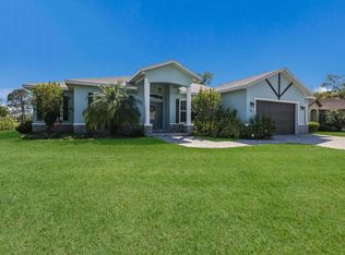 804 Magellan Dr, Sarasota, FL 34243