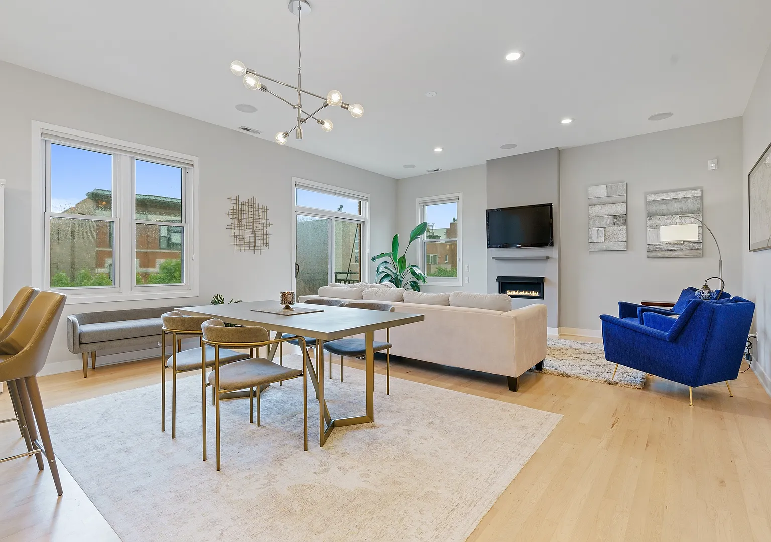 2 bed, 1350 sqft, $4,800 — Photo 3