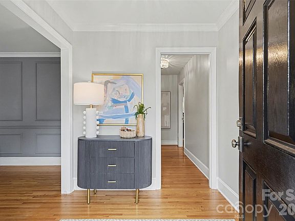 3rd image of 819 Ashmeade Rd