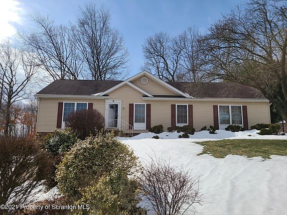 2nd image of 29 Oakwood Dr
