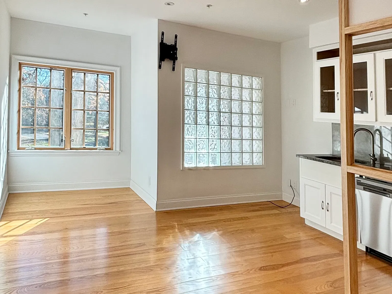 Studio, 500 sqft, $1,950 — Photo 1