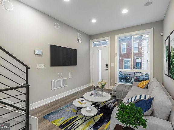 2nd image of 2421 N Hancock St