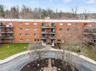 2937 Westbrook Dr APT A-301, Fort Wayne, IN 46805