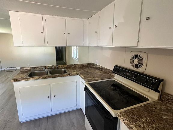 5th image of 228 Adams Dr