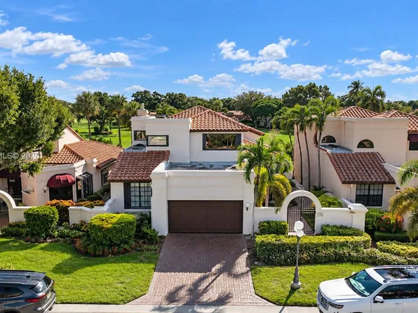 718 Deer Crk, Deerfield Beach, FL 33442