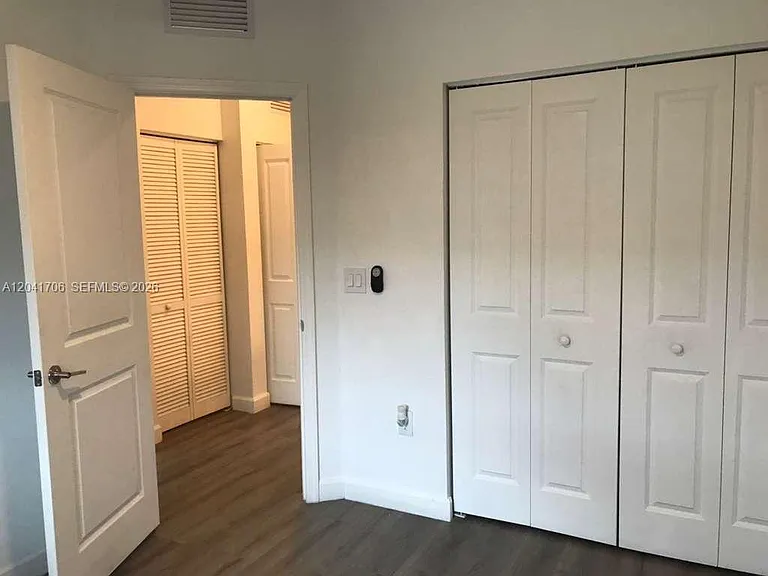 21018 NE 8th Ave #21018 — Photo 51