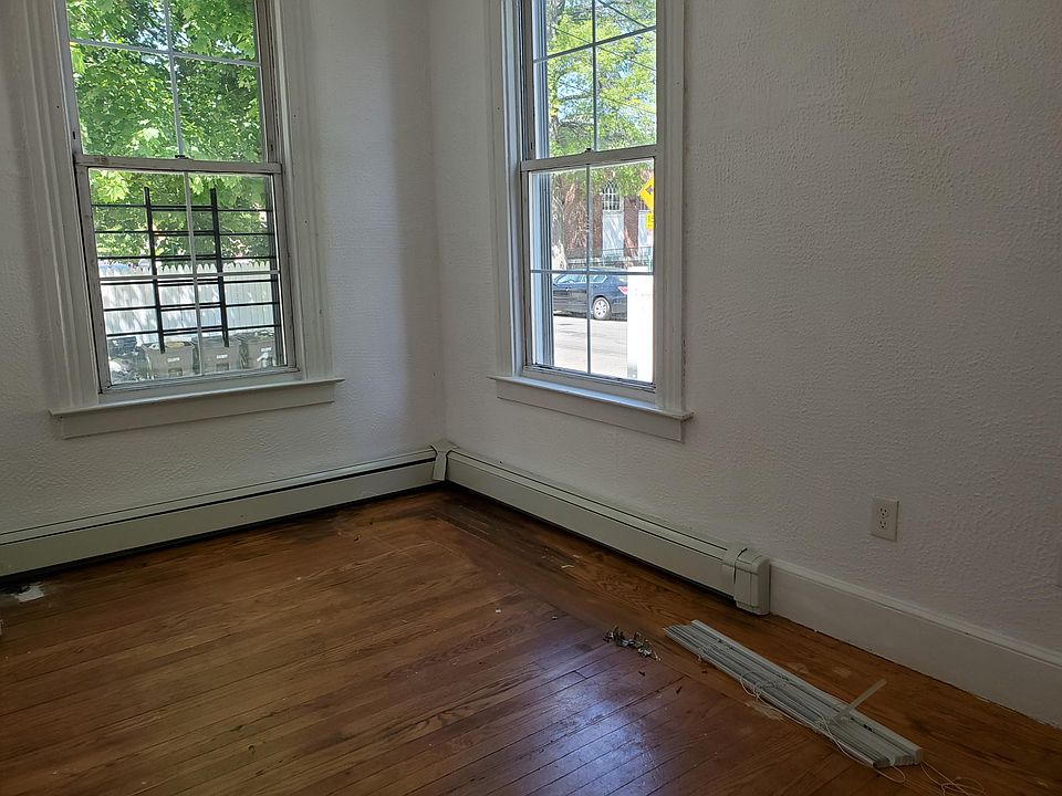 1st image of 578 Howard Ave