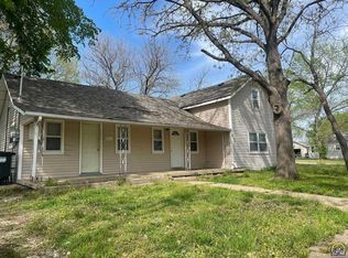 205 W 8th St, Lyndon, KS 66451