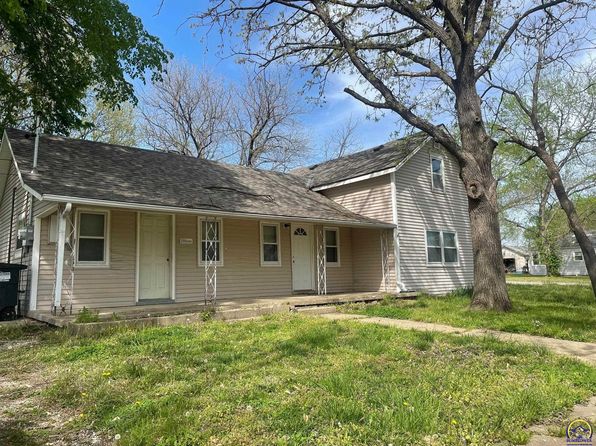205 W 8th St, Lyndon, KS 66451