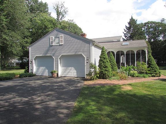 4th image of 22 Ashton Ln