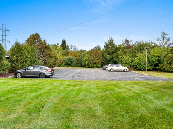 Fox Valley Meadows Apartments