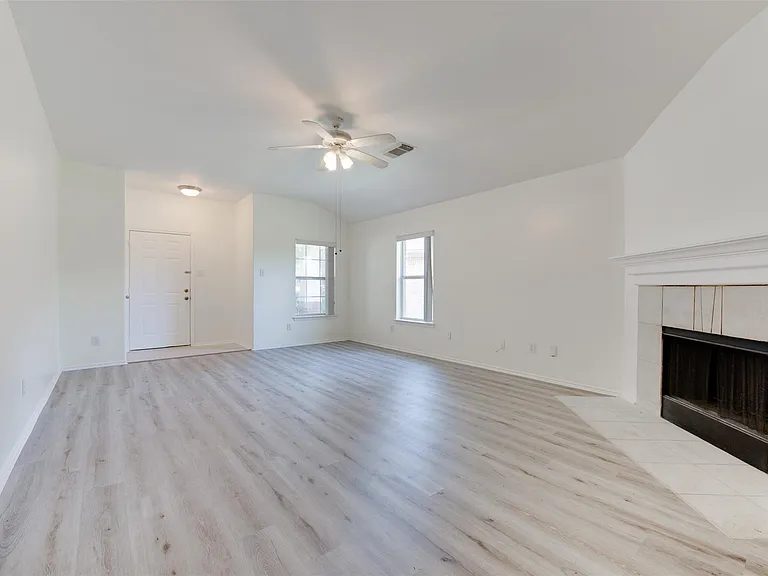 5918 Laramie River Ct — Photo 4