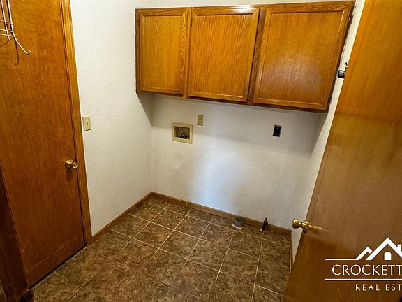 4th image of 2701 Brandon Ln