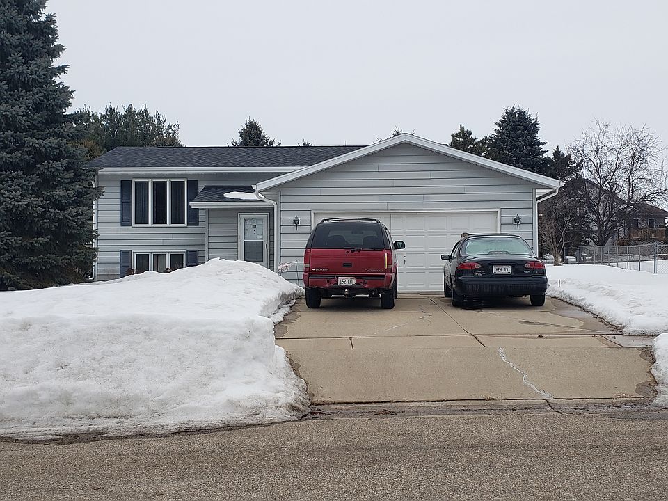 1st image of 106 Sleepy Hollow Ln