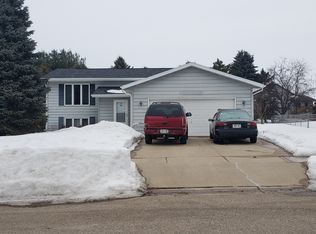 106 Sleepy Hollow Ln, Marshall, WI 53559