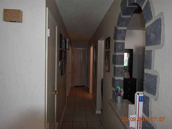 5th image of 3118 Hillsdale Ln