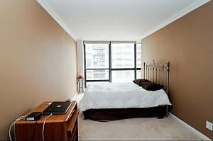 5th image of 1540 N Lasalle St APT 1803