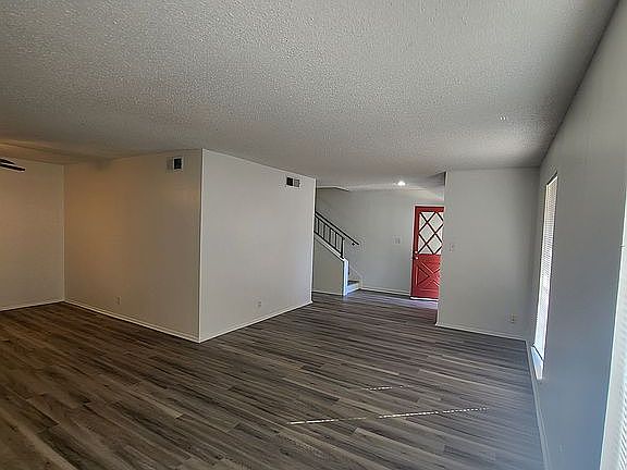 5th image of 1320 Klondike St