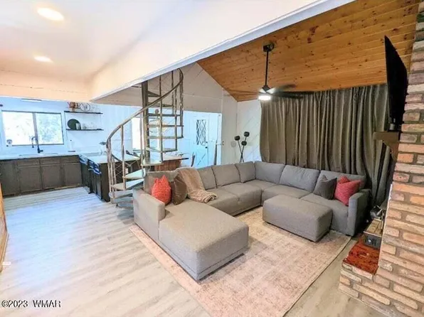 2865 Antelope Trl, Overgaard, AZ 85933