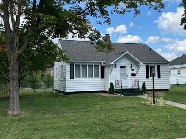 410 Parnell Ave, Sault Sainte Marie, MI 49783