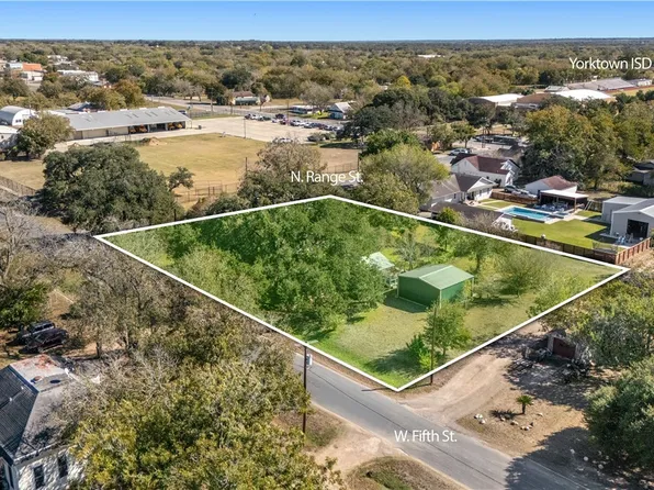 141 N Range St, Yorktown, TX 78164