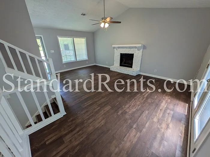 2510 Mitchell Rd — Photo 3
