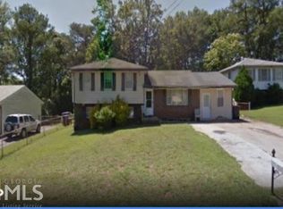 6481 King William Dr, Morrow, GA